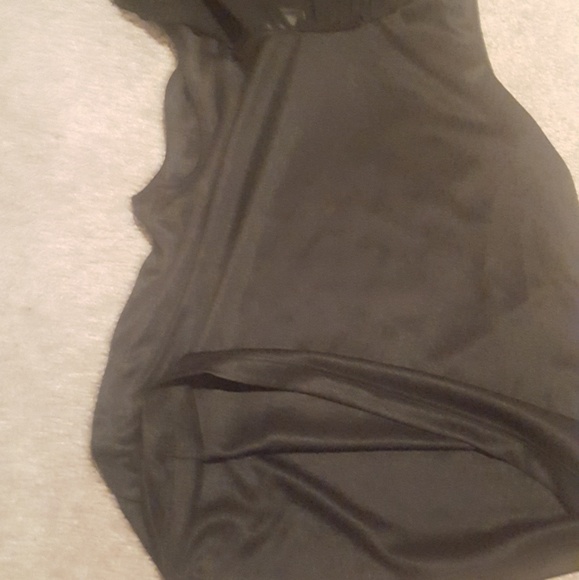 A Lace-and-ruffled two bow shirt - Picture 5 of 8